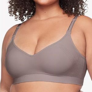 NWT Warner's Women's Easy Does It Wireless Lift Comfort Bra size S